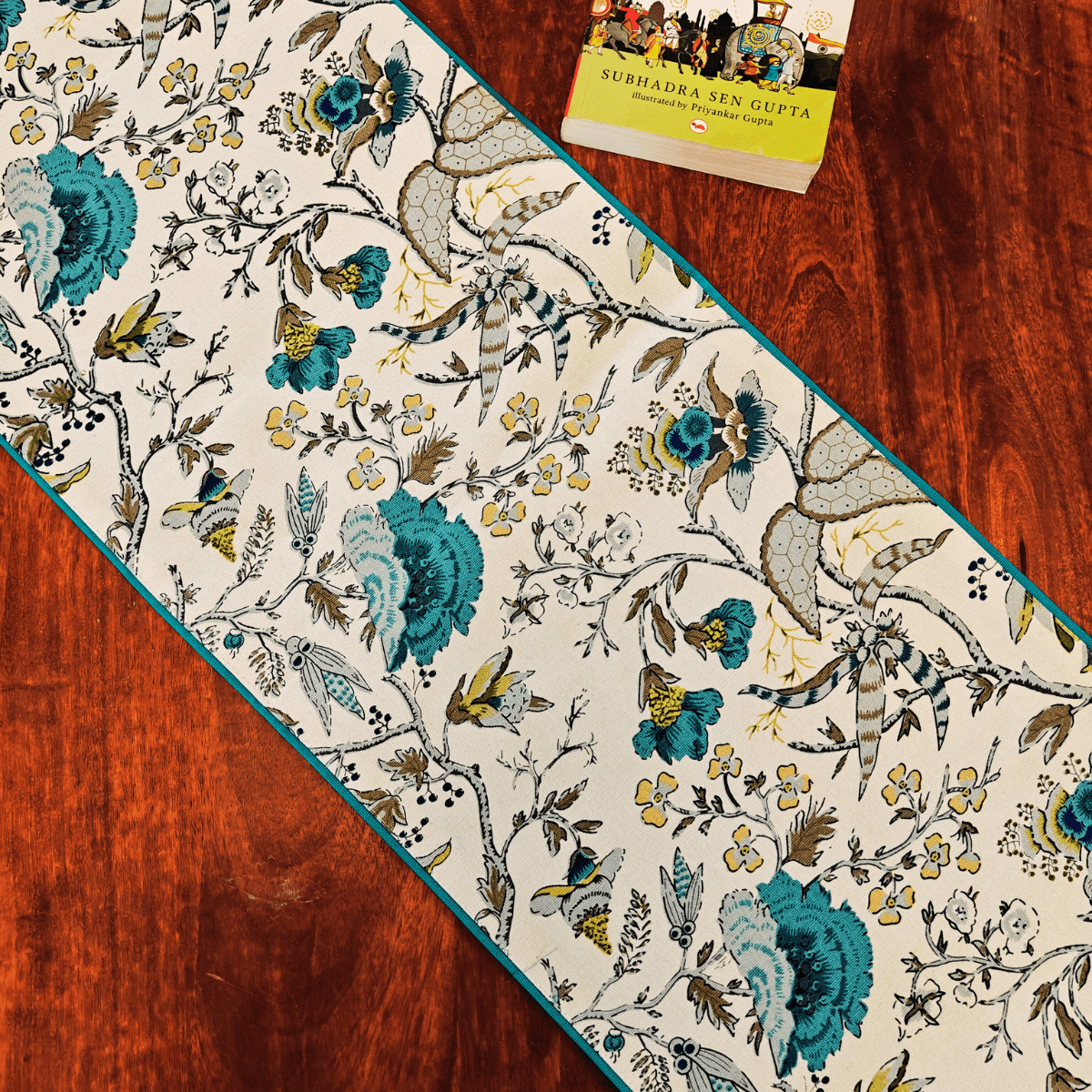 Bloom Haven Printed Table Runner, 100% cotton, 13" x 72" - Coral Slub -